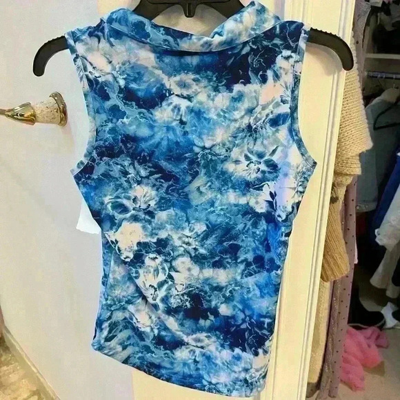 NEW SCALES Coral Reef Sleeveless Polo Shirt White/Blue - Picture 2 of 2